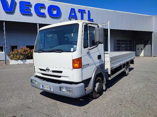 Vehicle image 1 / 10
