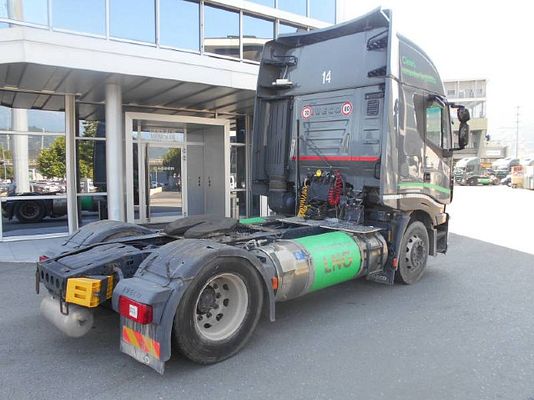 Vehicle image 3 / 11