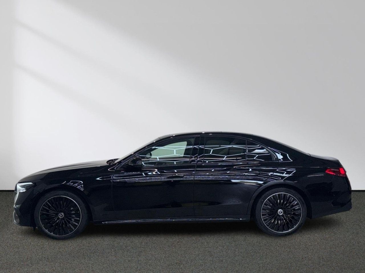 Mercedes-Benz E-Klasse – Bild 9