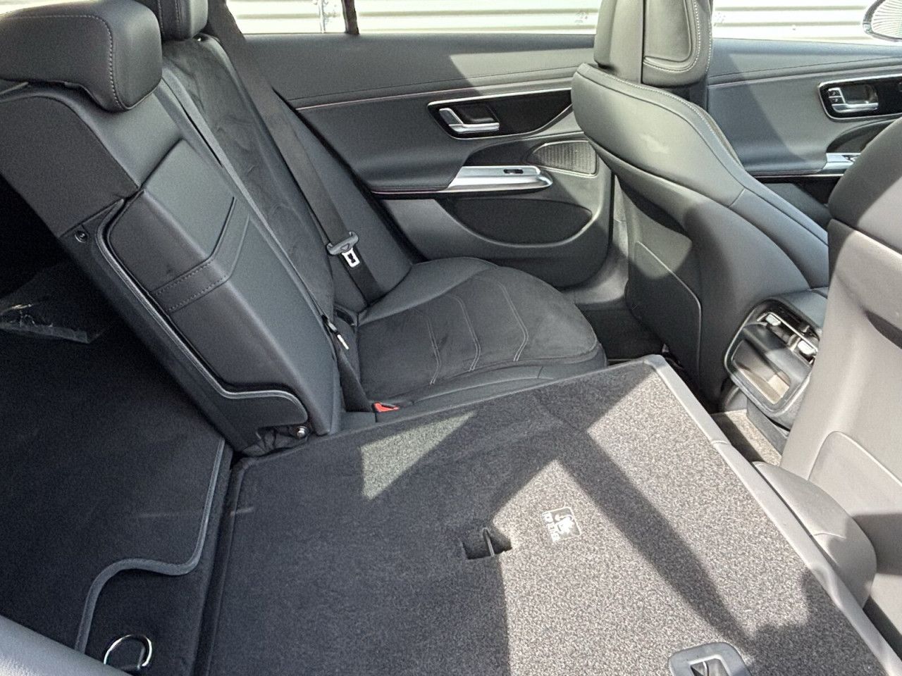 Mercedes-Benz E-Klasse – Bild 18