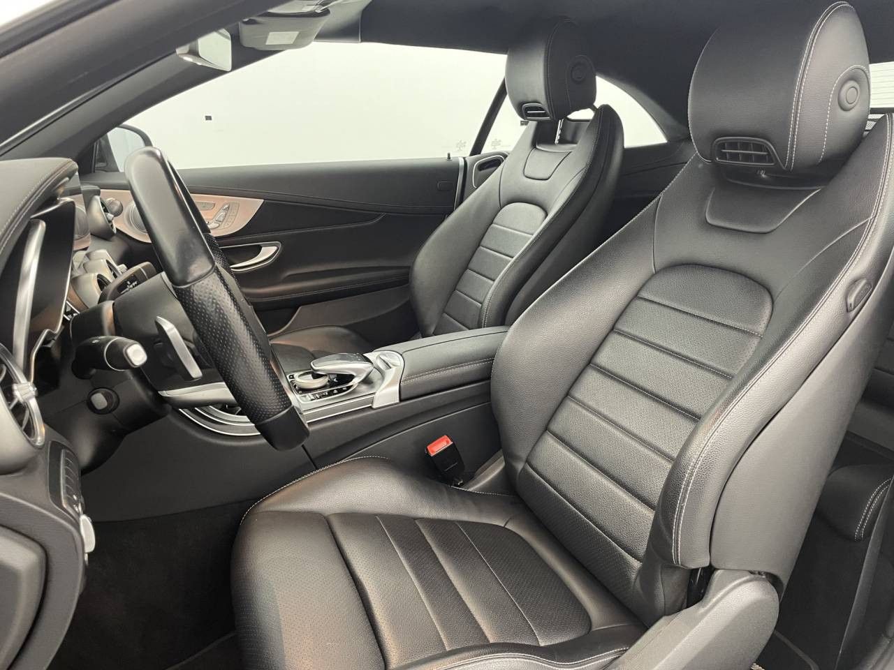 Photo du v&eacute;hicule 15 / 18