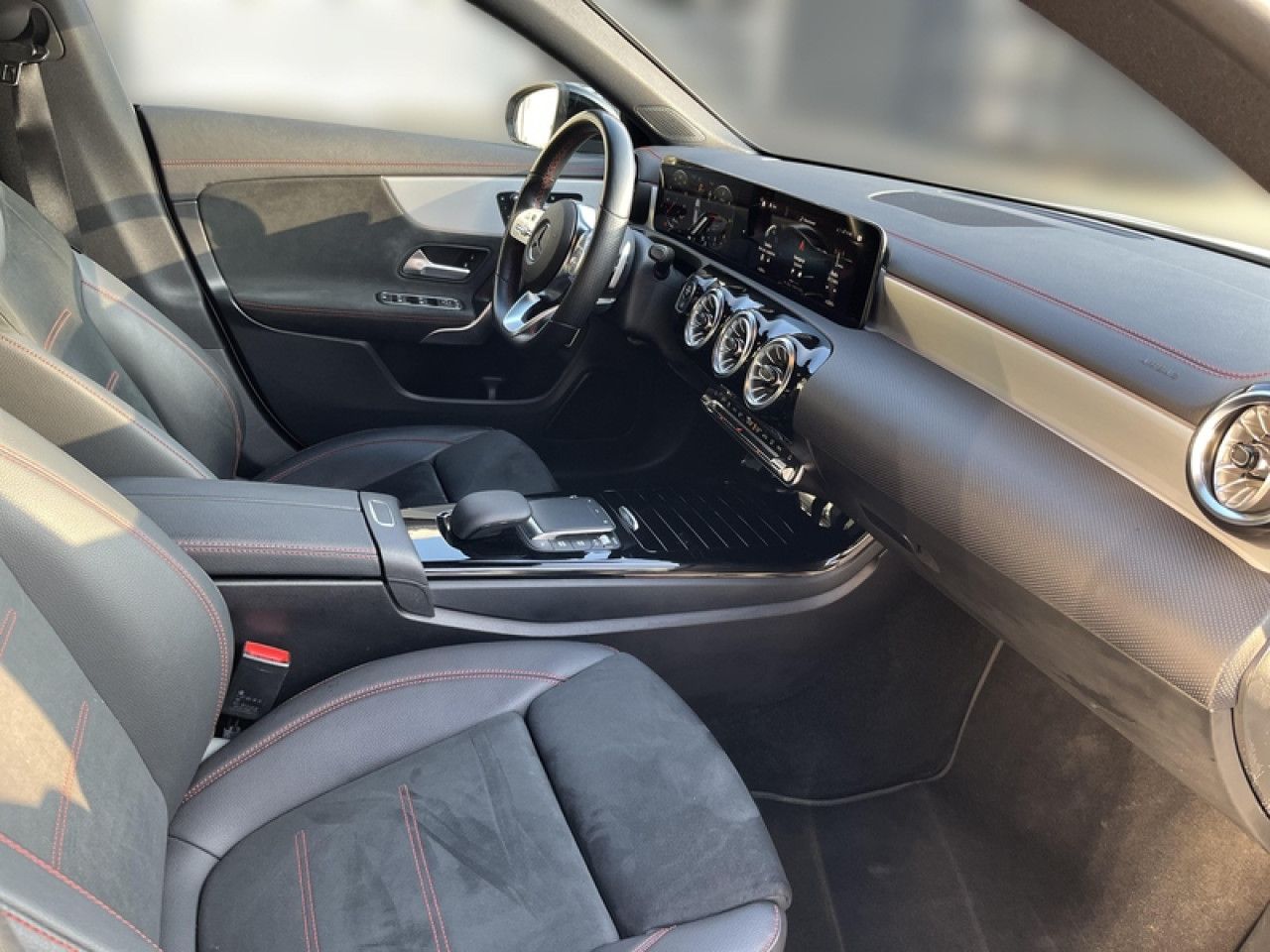 Zdjęcie pojazdu 10 / 18