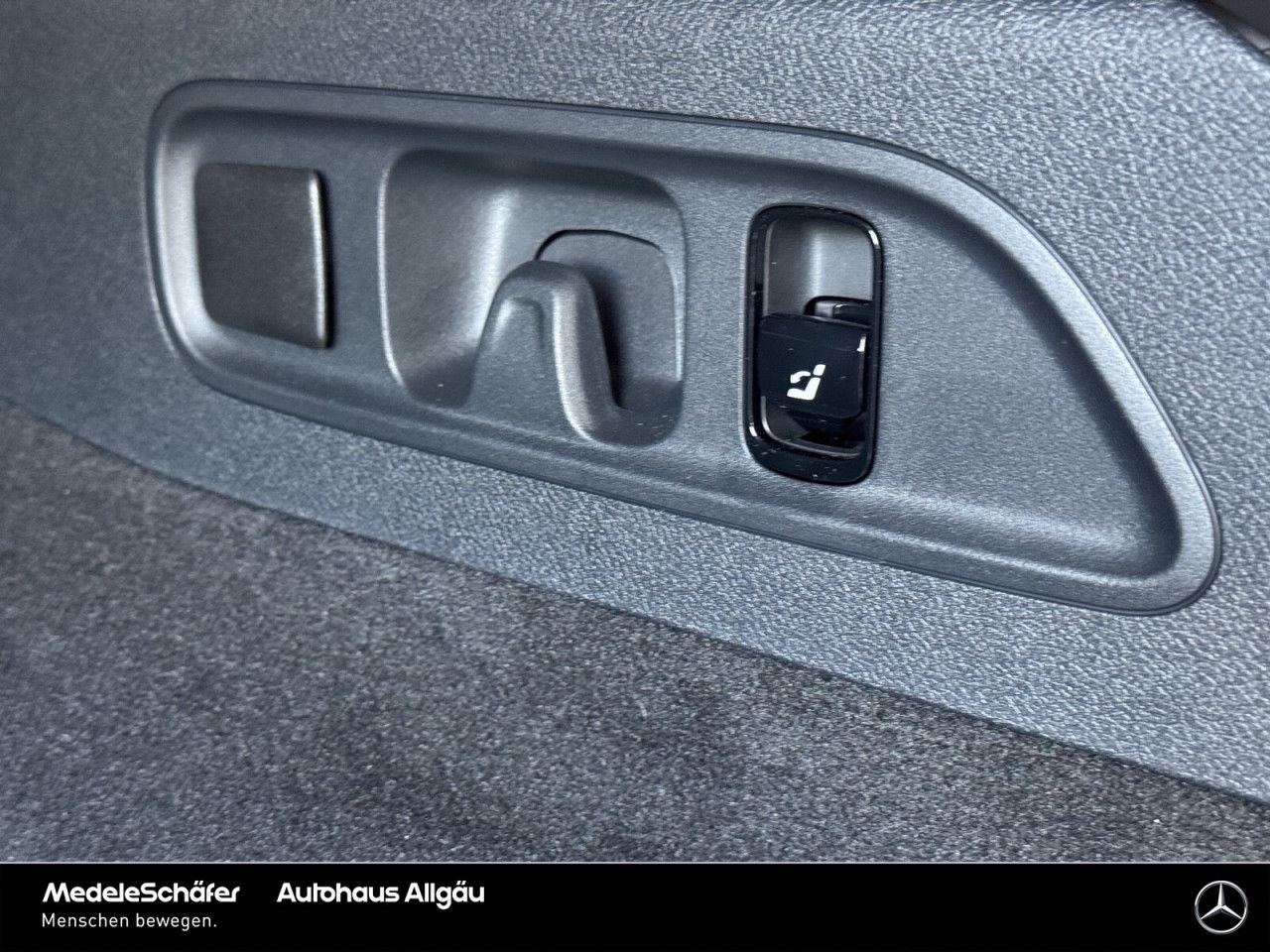 Mercedes-Benz E-Klasse – Bild 8