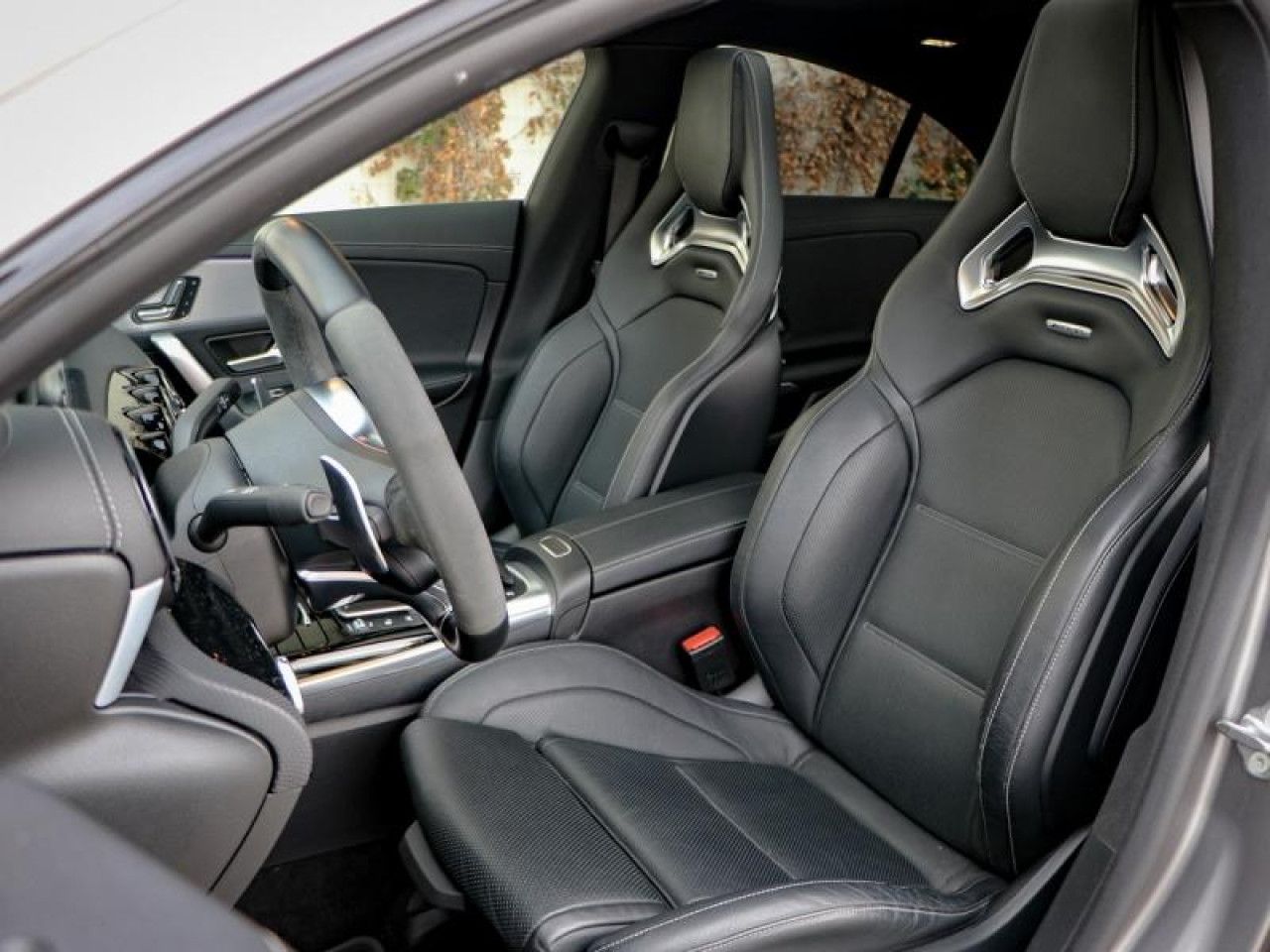 Photo du v&eacute;hicule 4 / 18