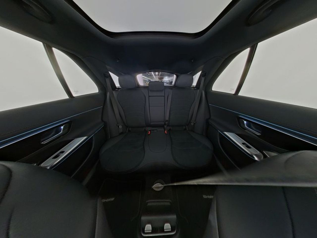 Mercedes-Benz E-Klasse – Bild 9