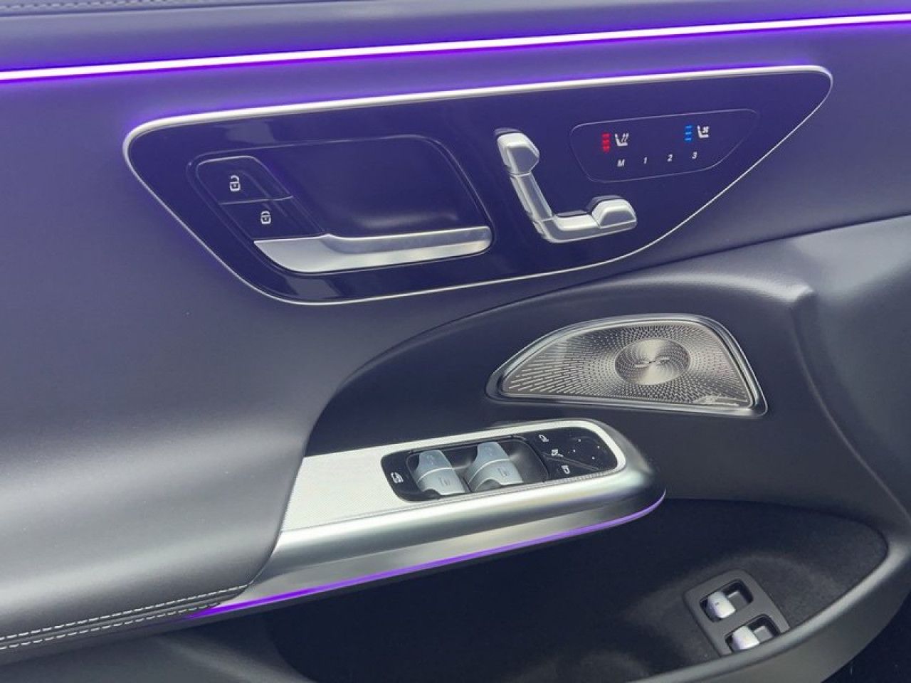 Mercedes-Benz E-Klasse – Bild 16