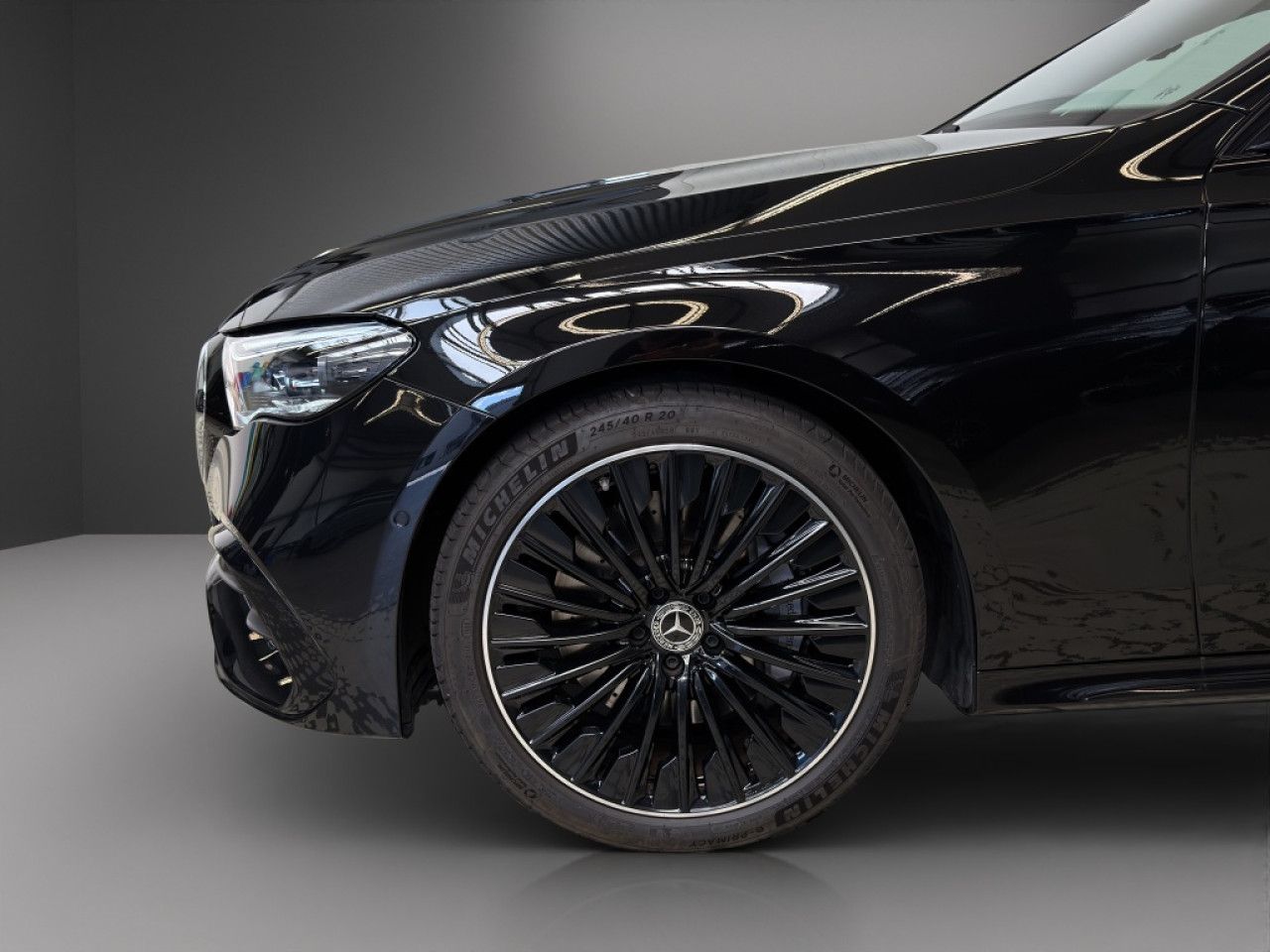 Mercedes-Benz E-Klasse – Bild 4