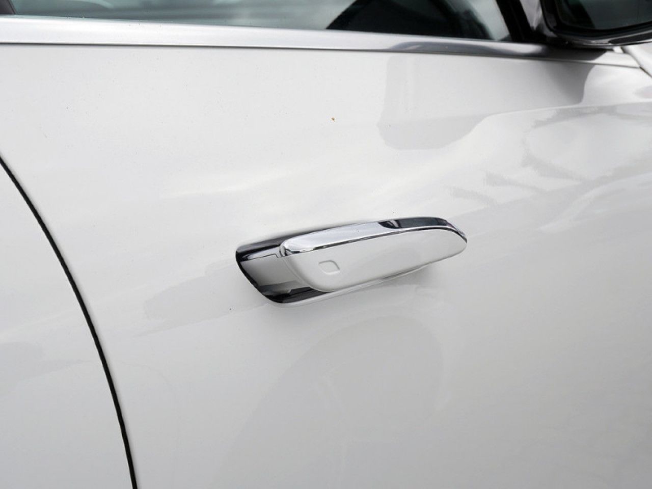 Mercedes-Benz E-Klasse – Bild 7