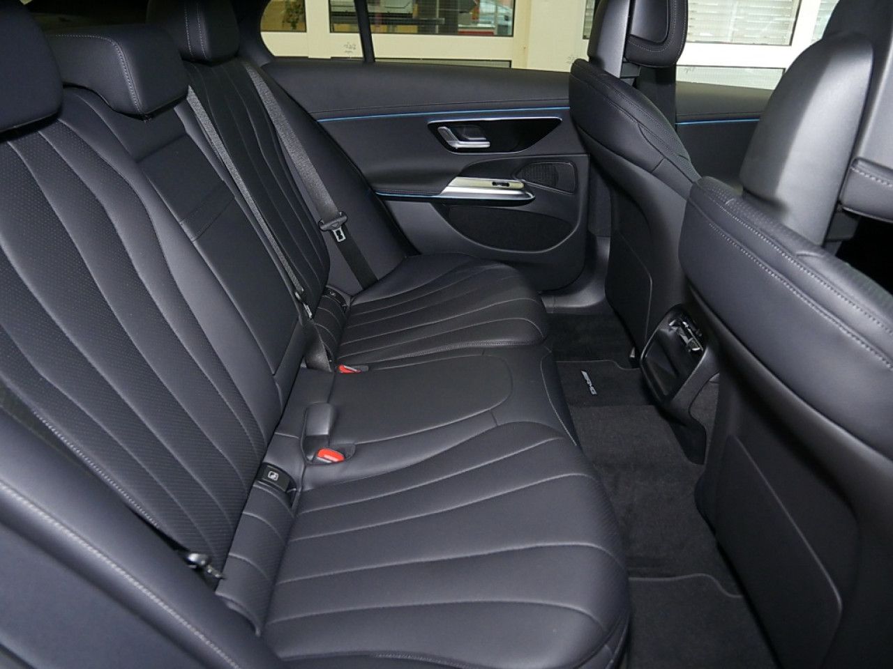 Mercedes-Benz E-Klasse – Bild 7