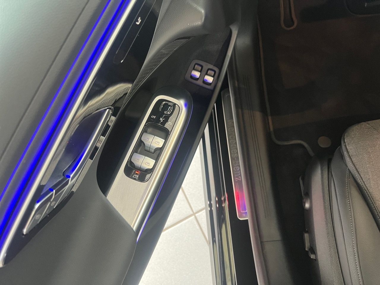 Mercedes-Benz E-Klasse – Bild 13