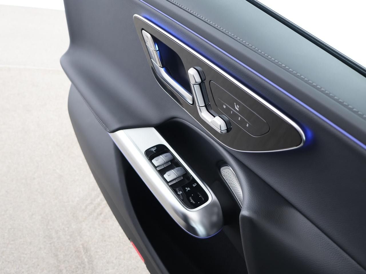 Mercedes-Benz E-Klasse – Bild 13