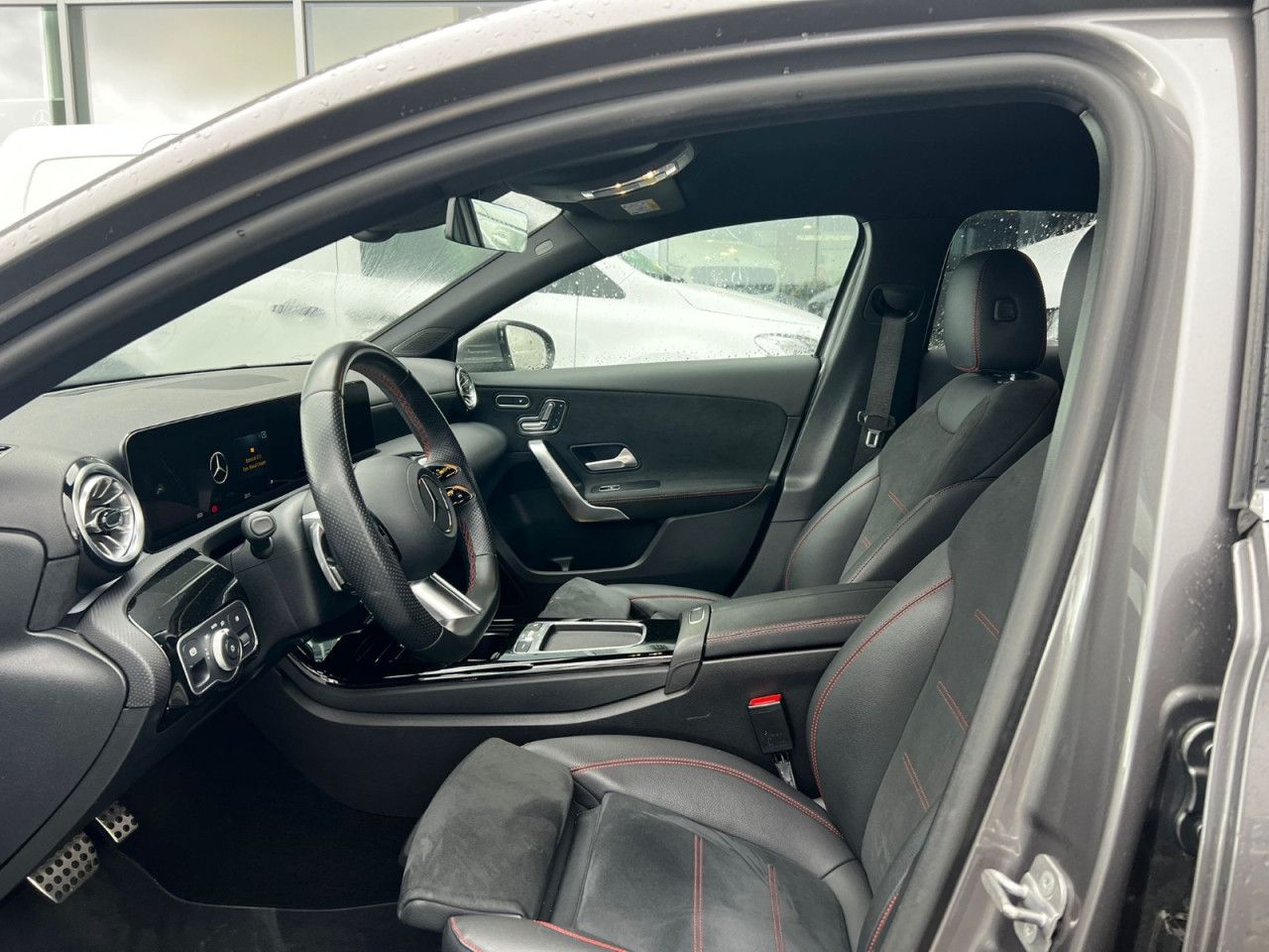 Imagem do ve&iacute;culo 2 / 6