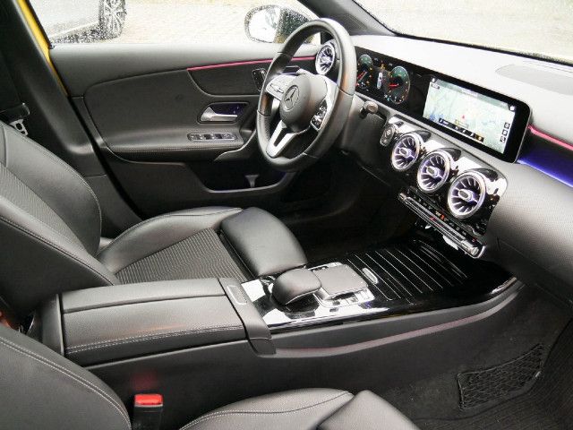 Mercedes-Benz A 220