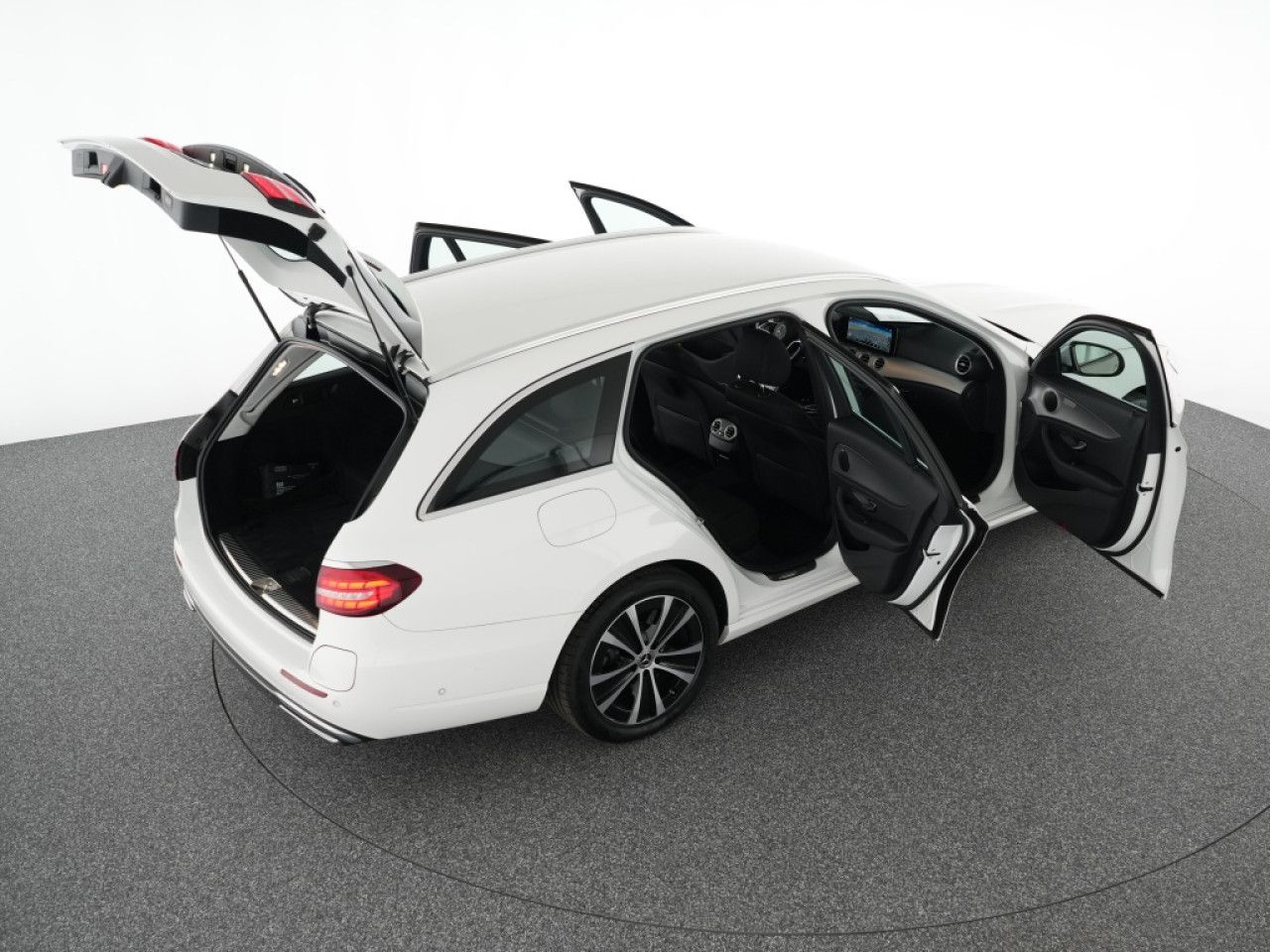 Mercedes-Benz E-Klasse – Bild 13