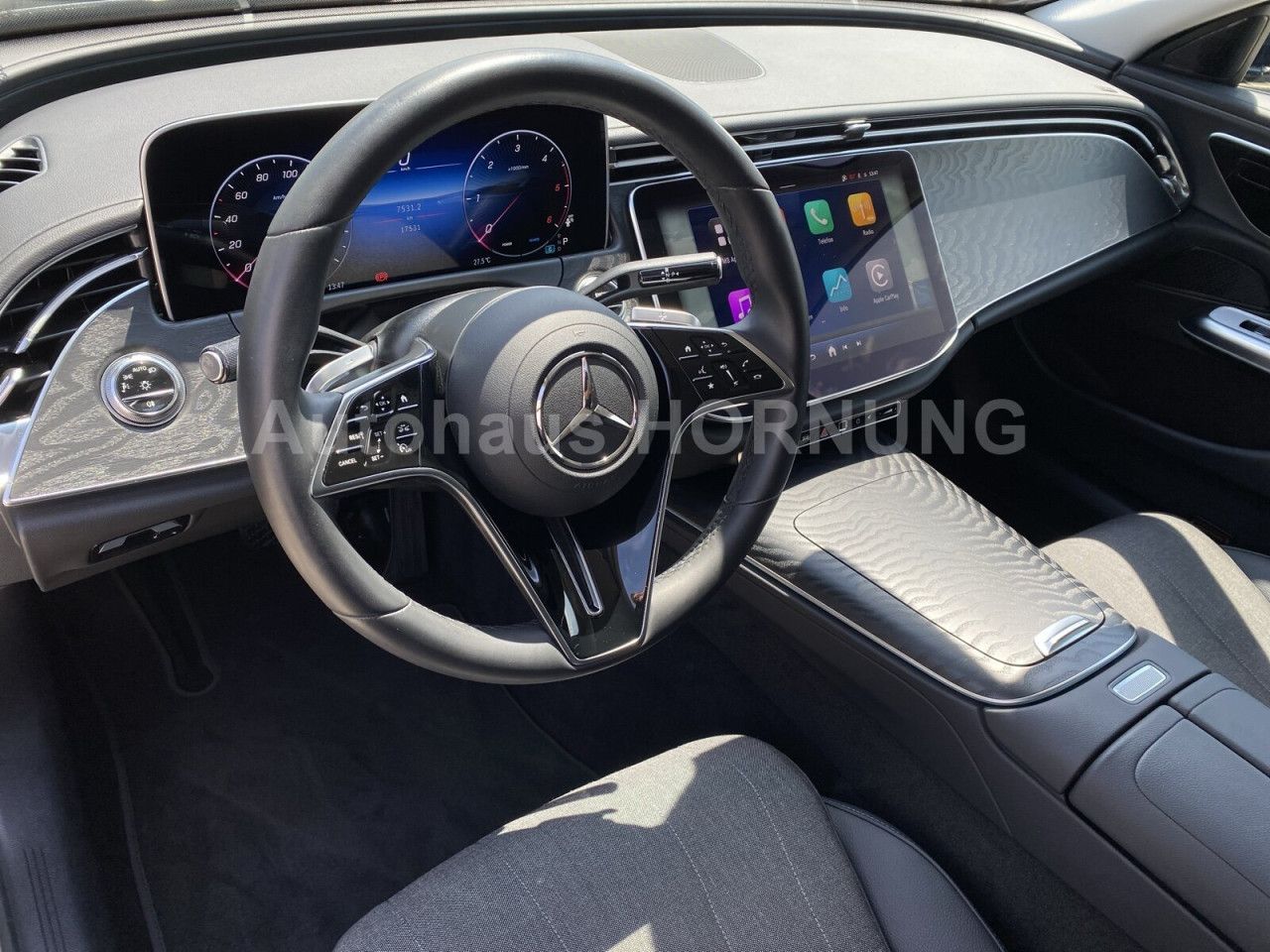 Mercedes-Benz E-Klasse – Bild 12