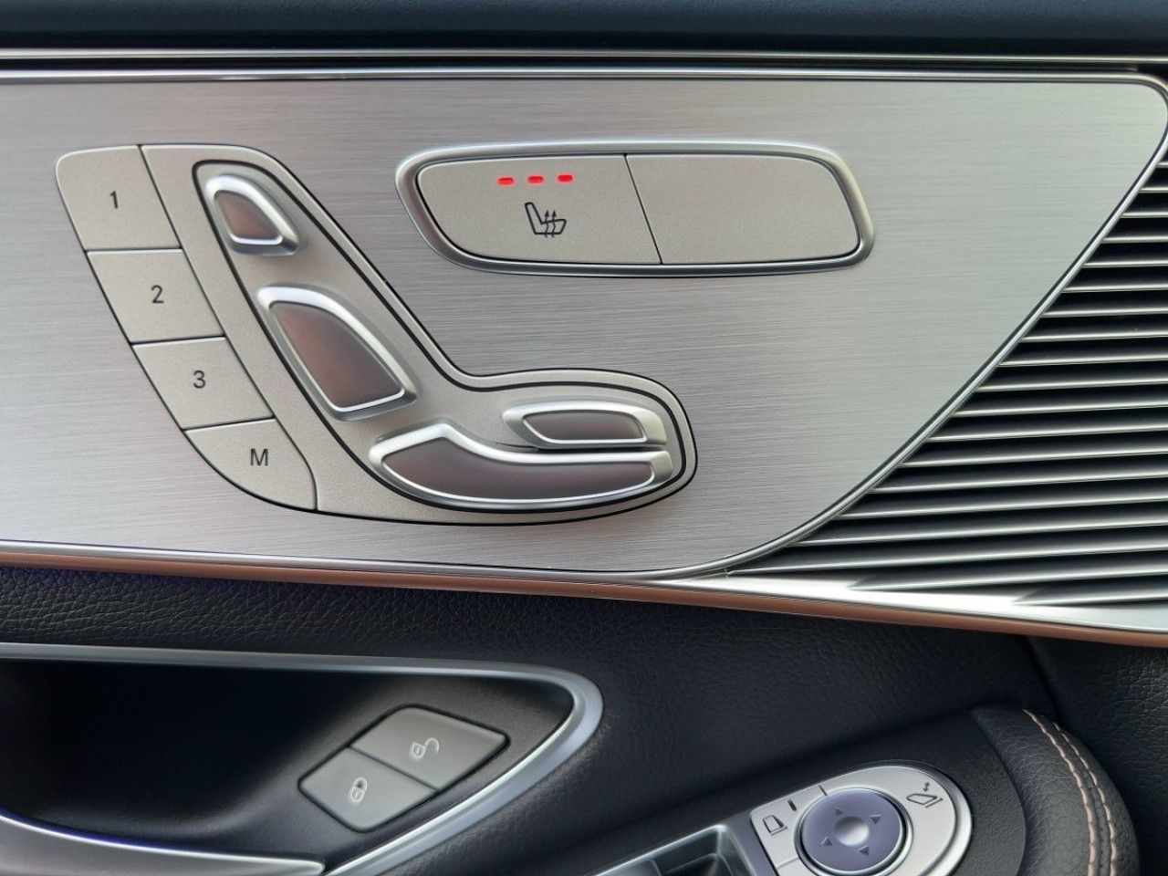 Fahrzeugbild 14 / 19