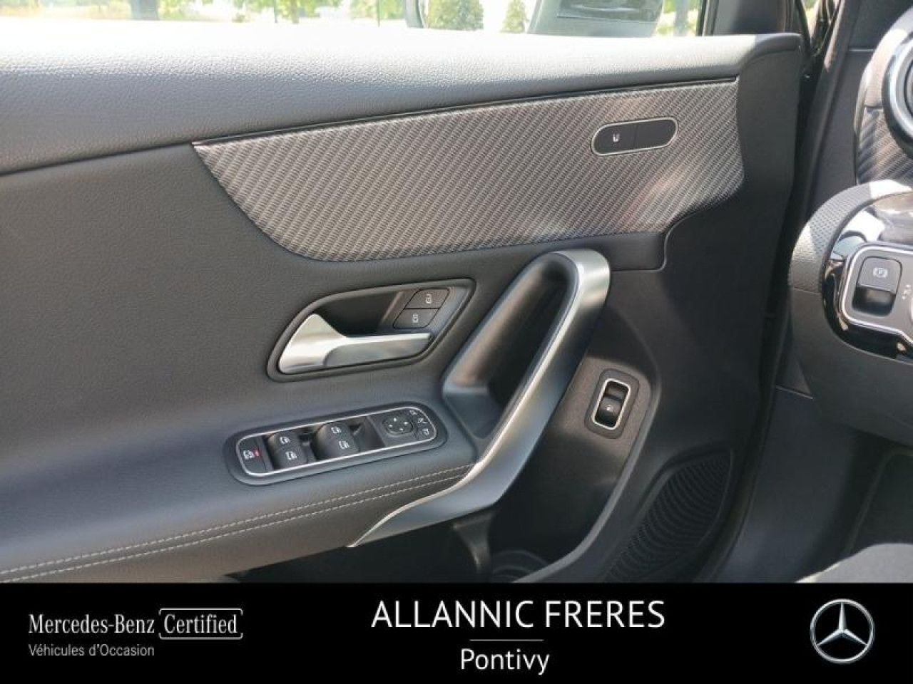 Photo du v&eacute;hicule 14 / 18