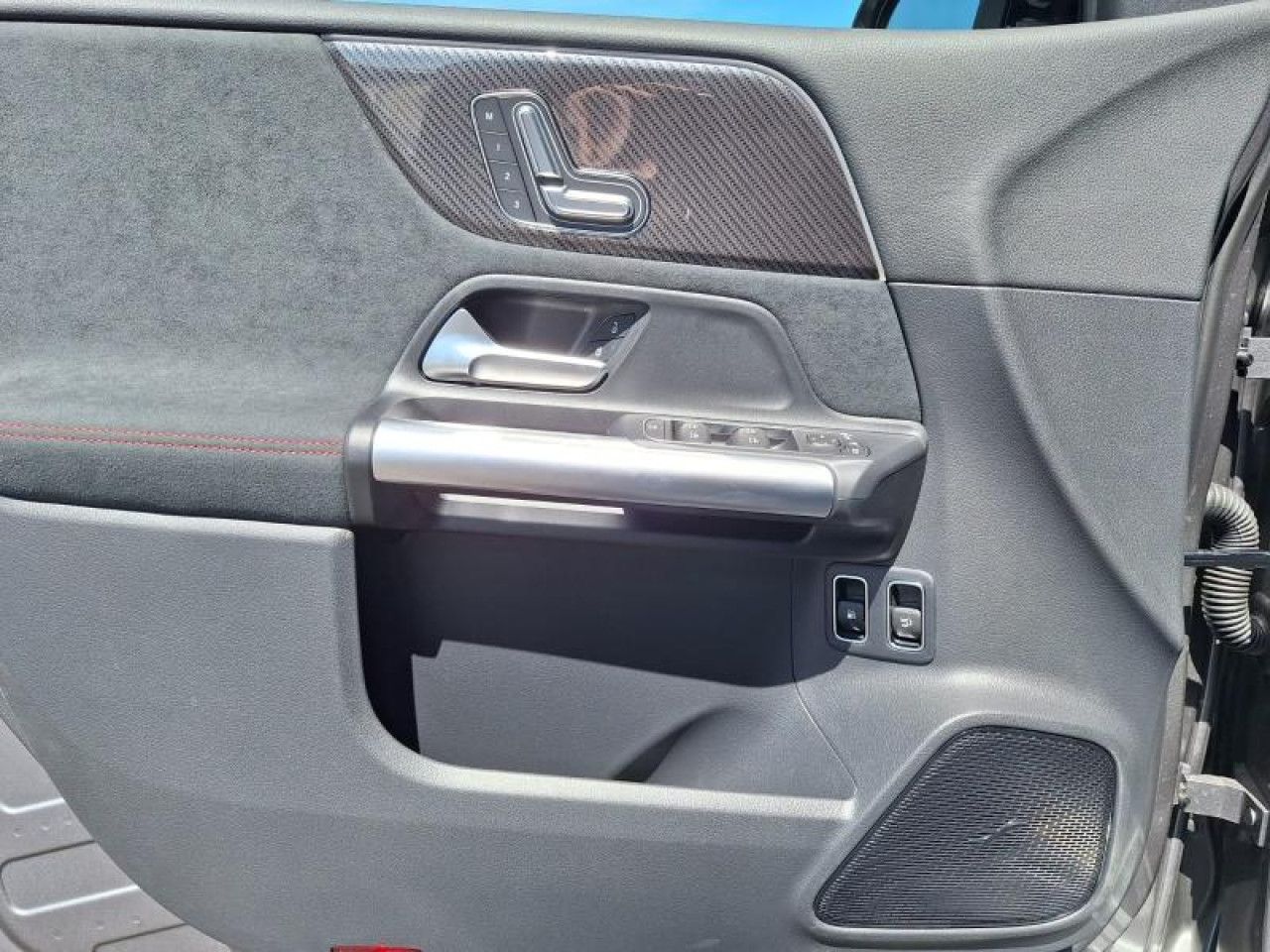 Photo du v&eacute;hicule 15 / 18