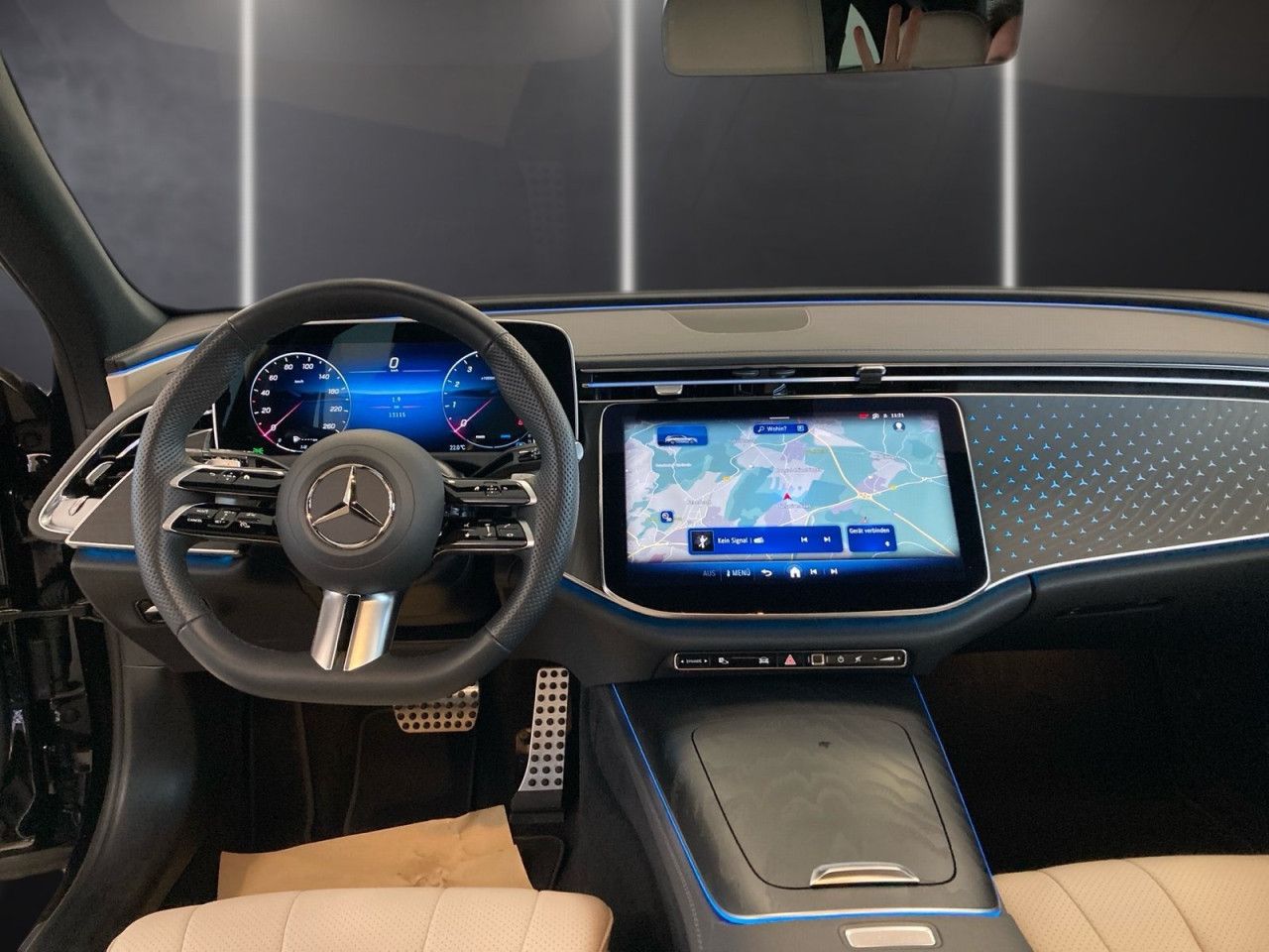 Mercedes-Benz E-Klasse – Bild 13