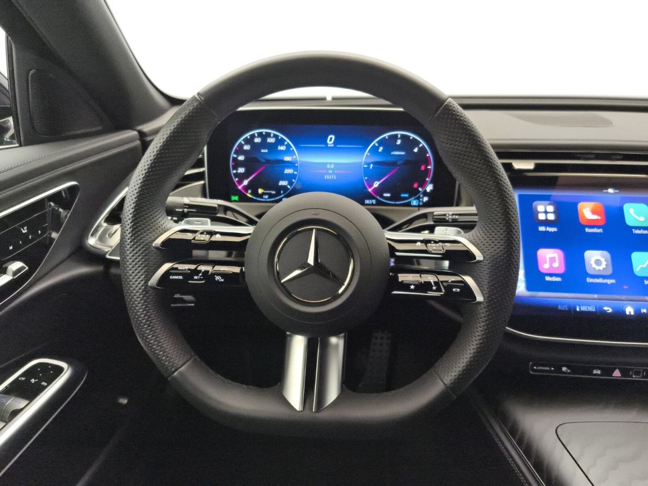 Mercedes-Benz E-Klasse – Bild 13