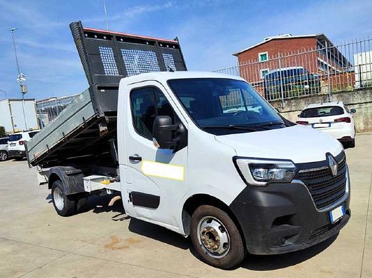 Vehicle image 2 / 8