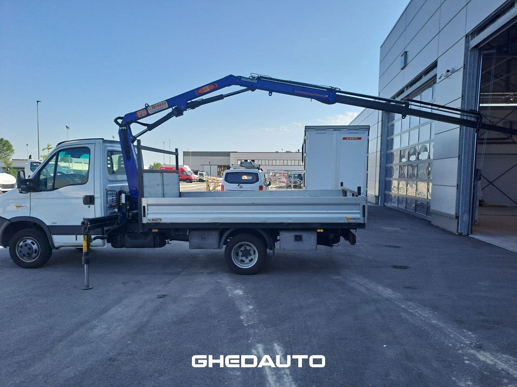 IVECO | 35C15 - CASSONE + GRU