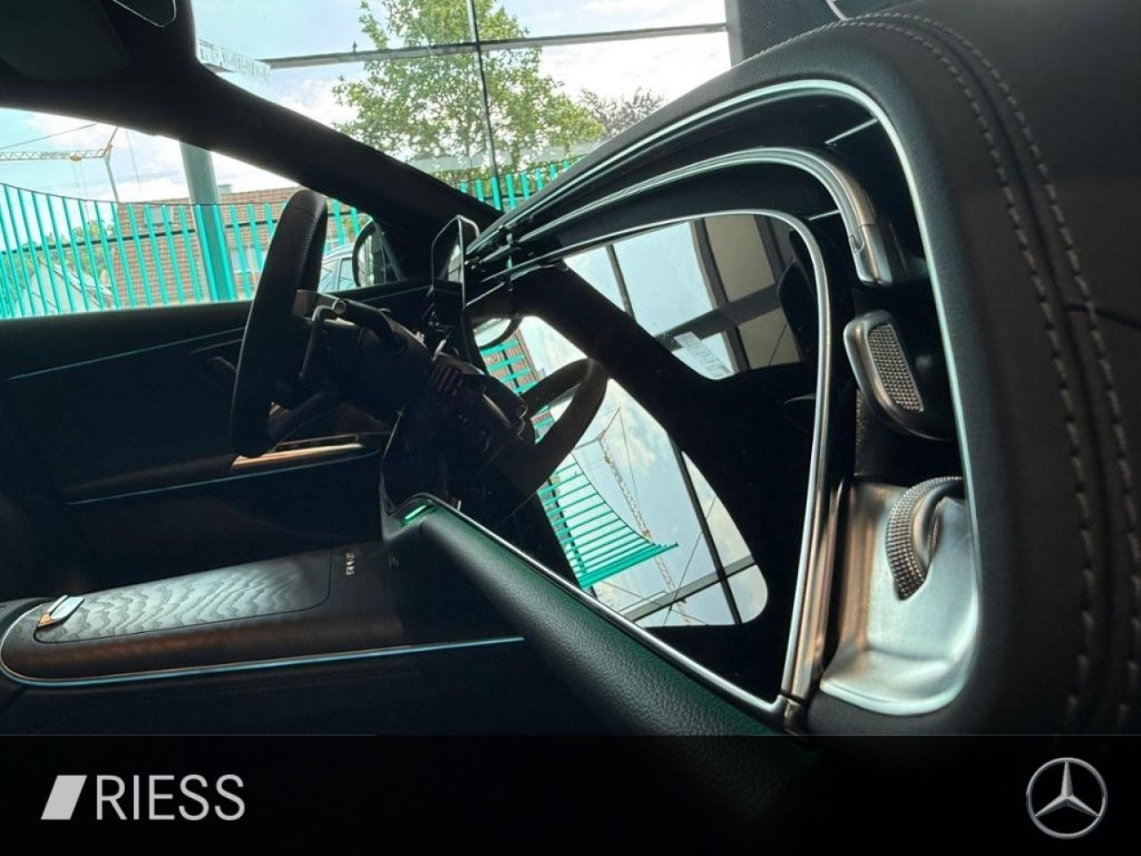 Mercedes-Benz E-Klasse – Bild 11