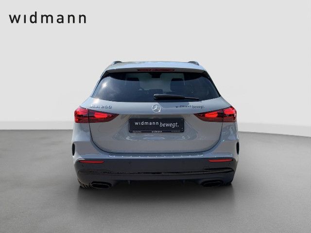 Mercedes-Benz GLA 200