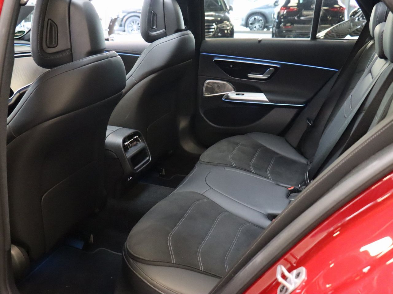 Mercedes-Benz E-Klasse – Bild 28