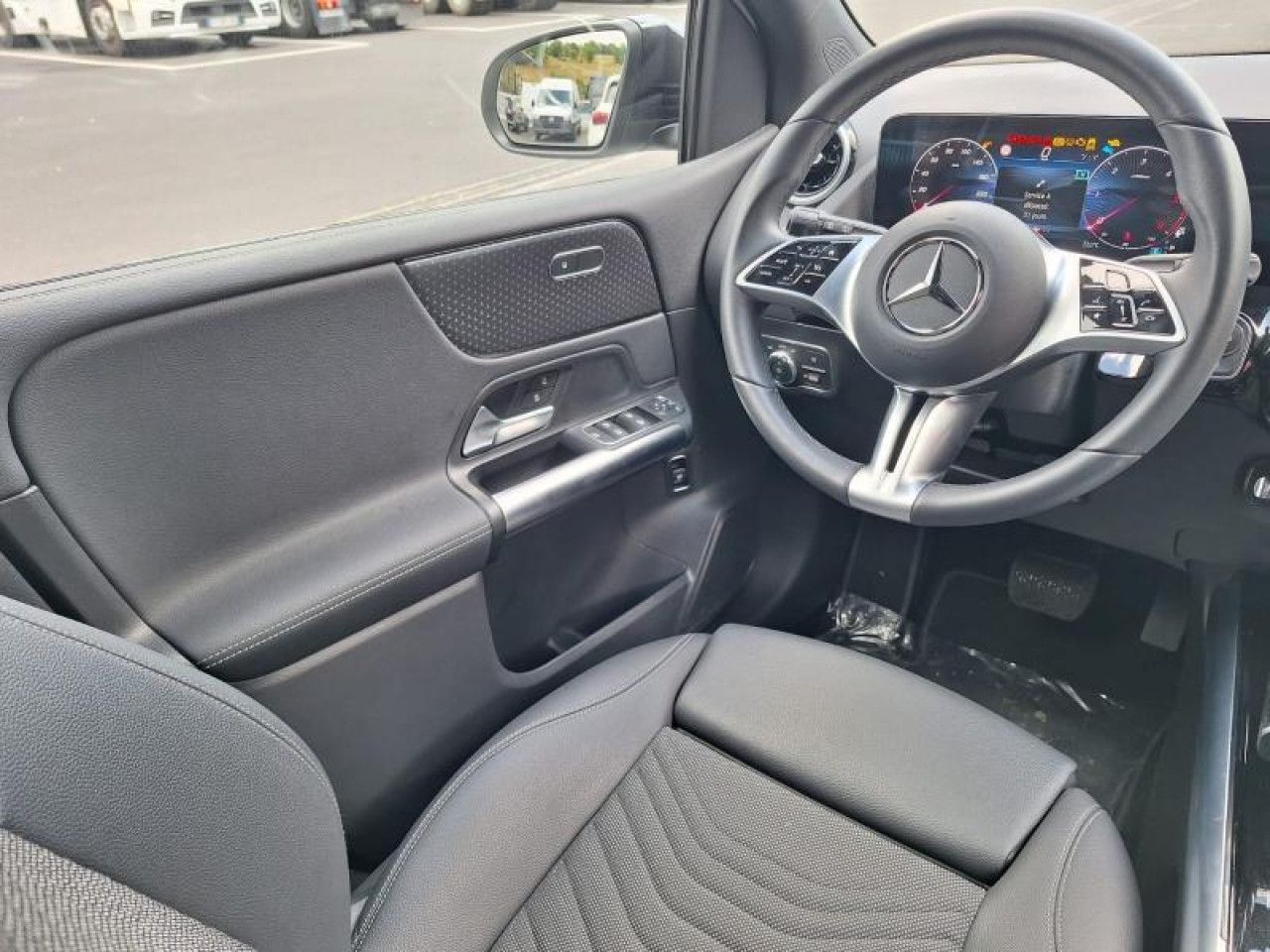 Photo du v&eacute;hicule 18 / 18