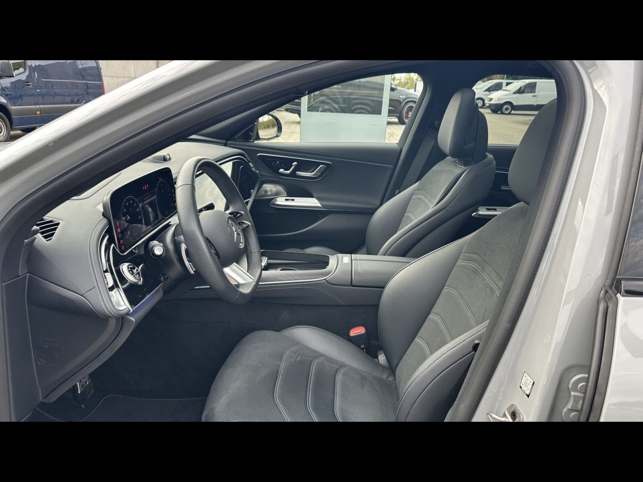 Mercedes-Benz E-Klasse – Bild 12