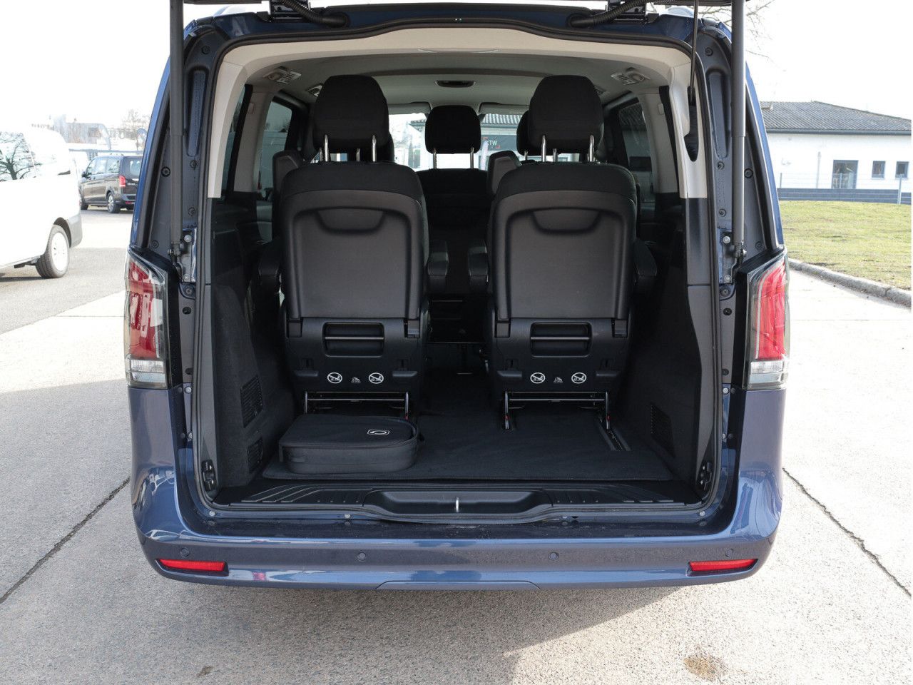 Mercedes-Benz EQV – Bild 9