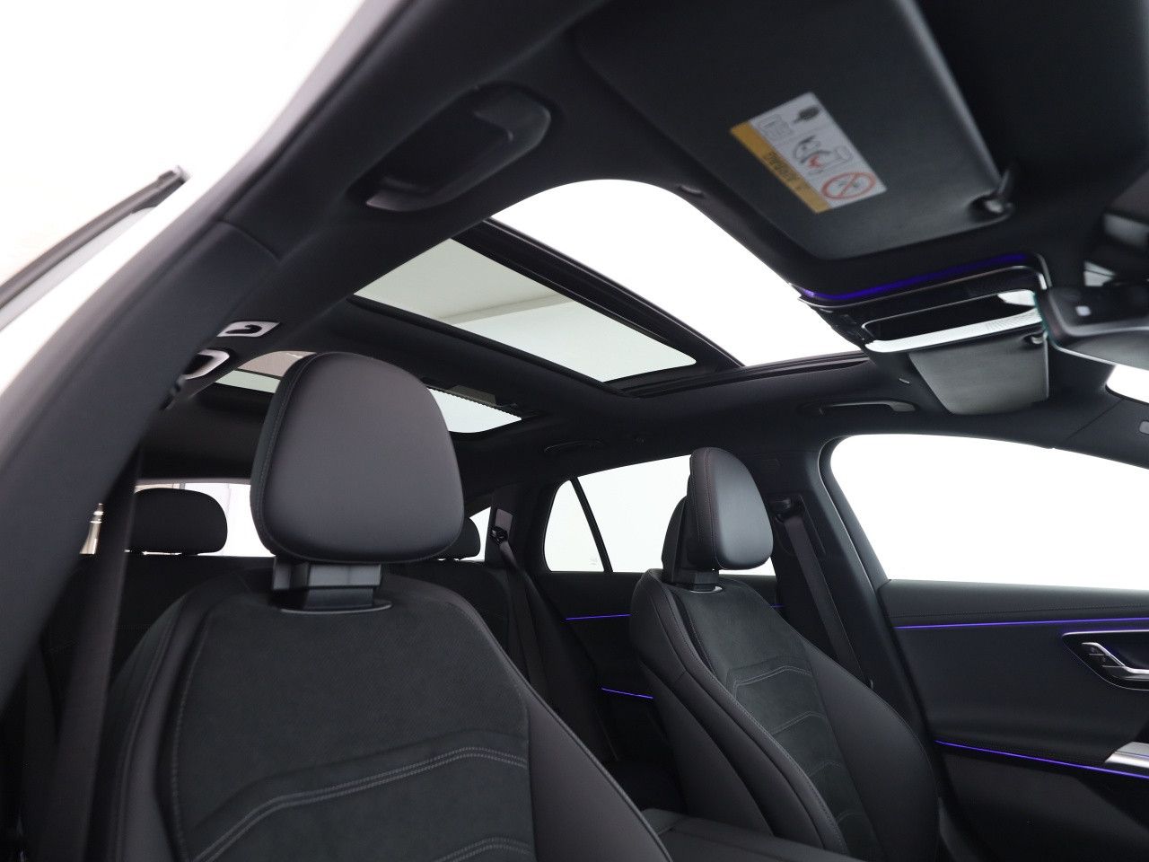 Mercedes-Benz E-Klasse – Bild 19