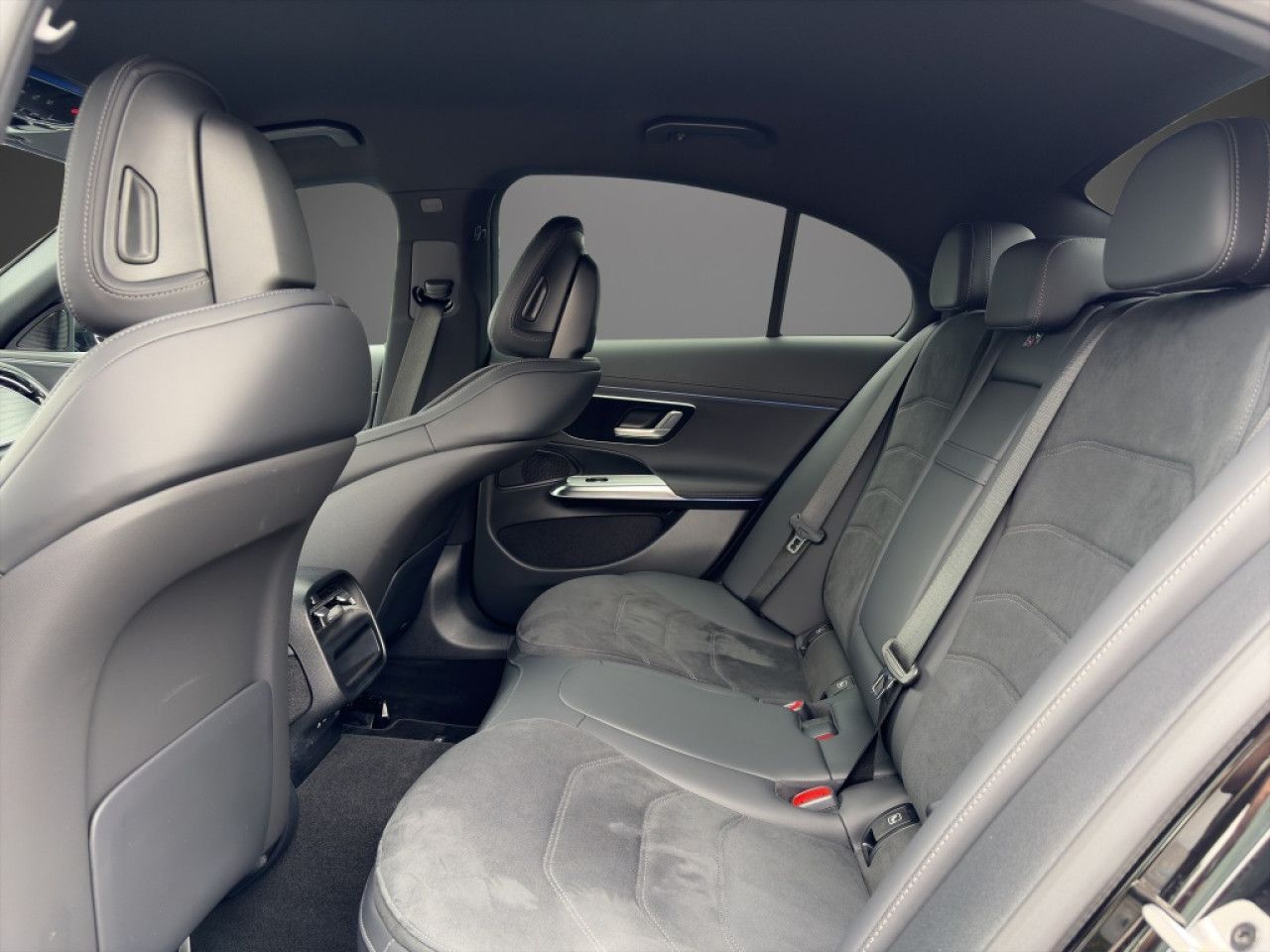 Mercedes-Benz E-Klasse – Bild 8