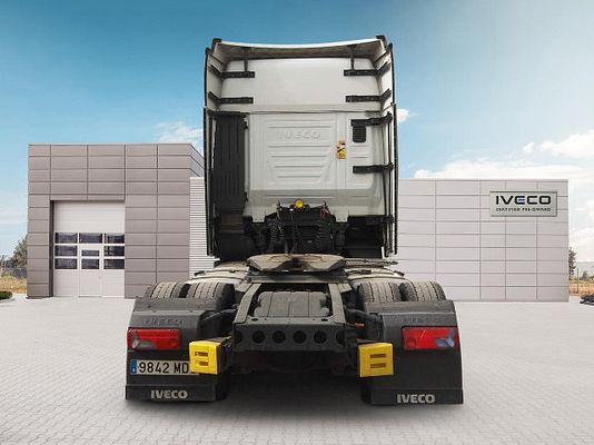 Vehicle image 4 / 6