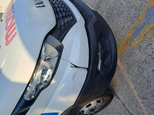 Vehicle image 8 / 9