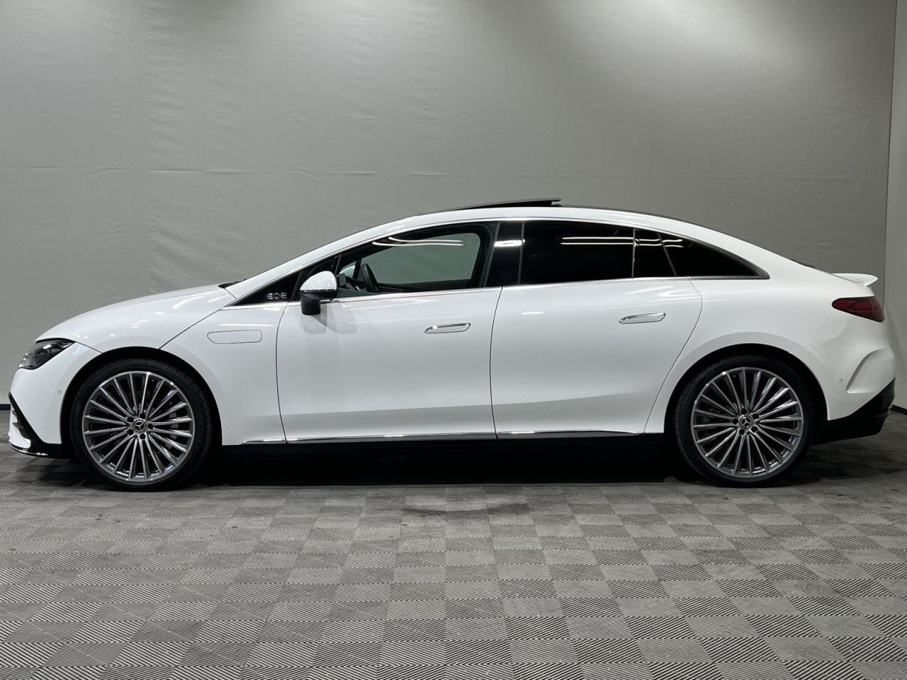 Mercedes-Benz EQE – Bild 11
