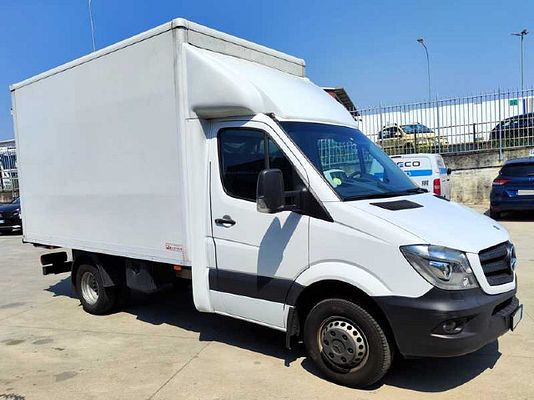 Vehicle image 2 / 11