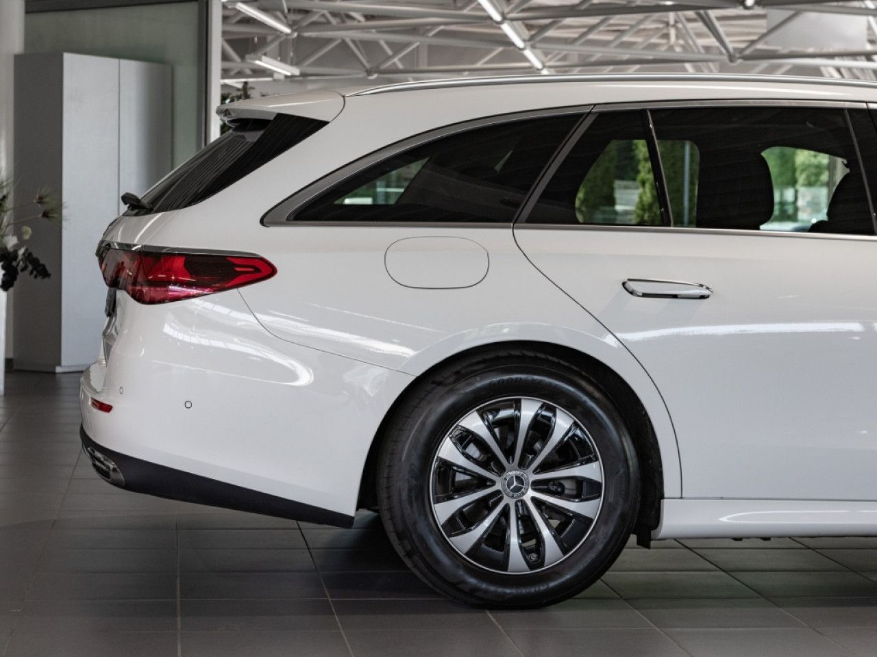 Mercedes-Benz E-Klasse – Bild 22