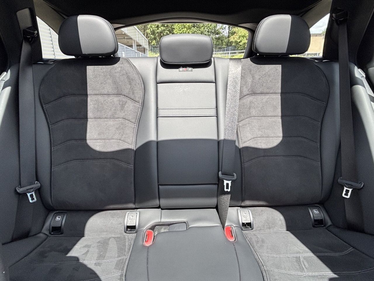 Mercedes-Benz E-Klasse – Bild 15