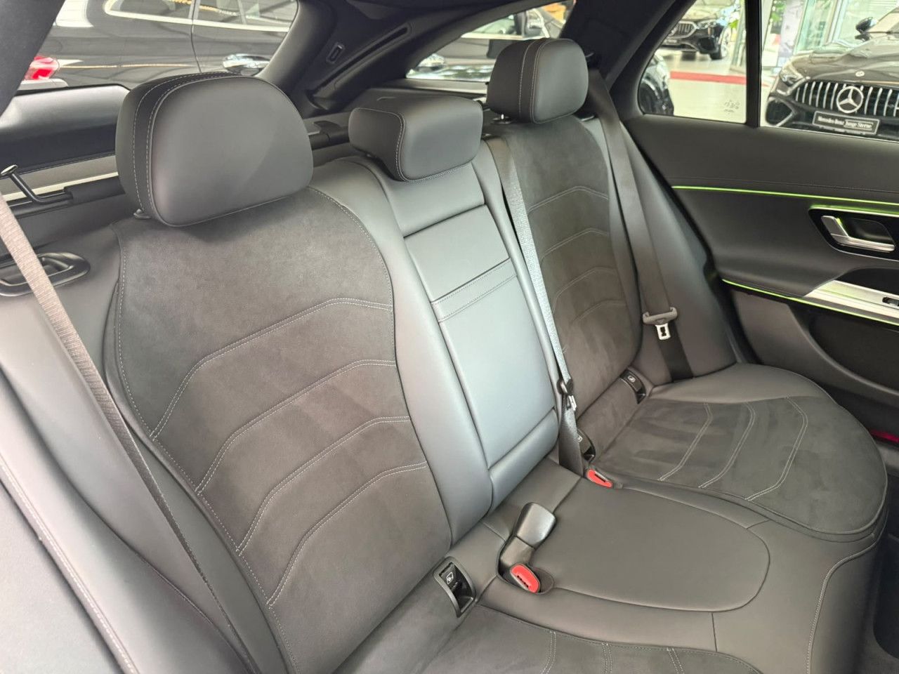 Mercedes-Benz E-Klasse – Bild 22