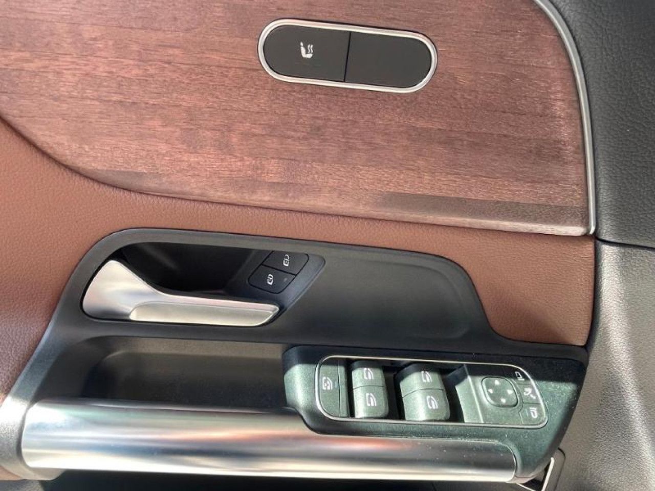 Photo du v&eacute;hicule 9 / 18