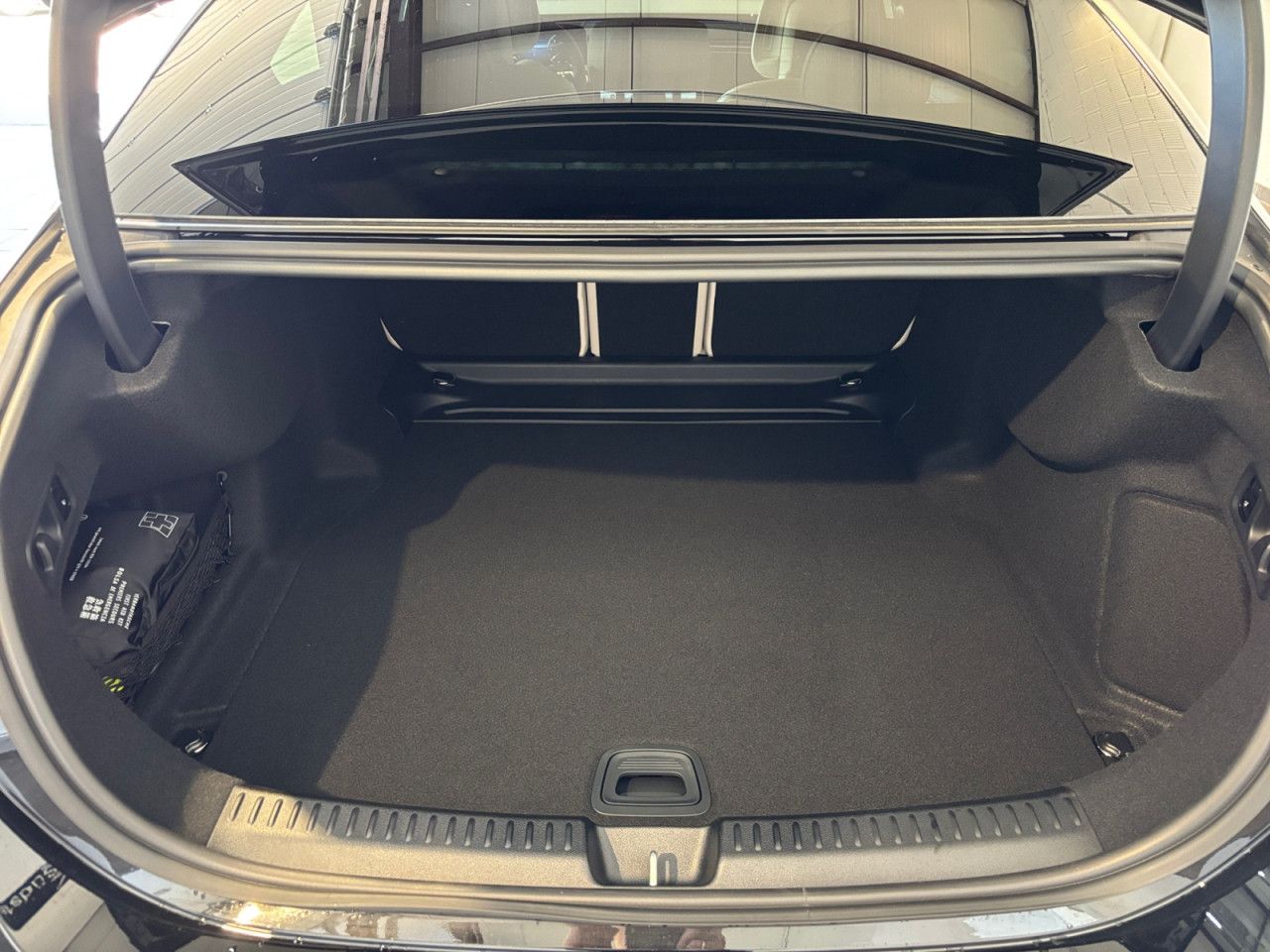 Mercedes-Benz E-Klasse – Bild 16