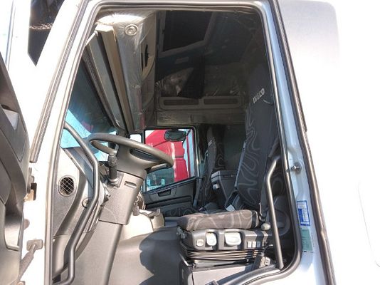 Vehicle image 11 / 17