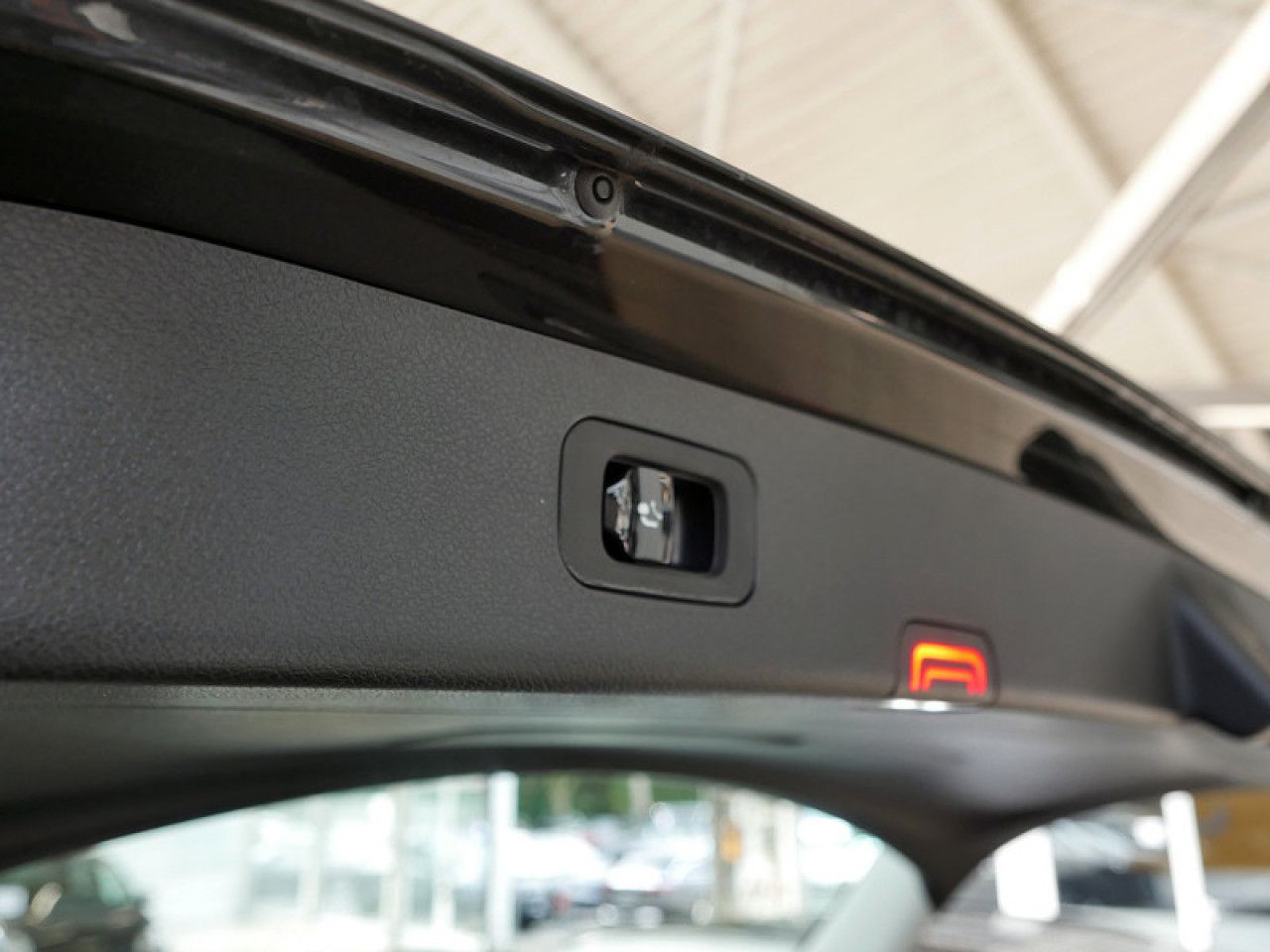Mercedes-Benz E-Klasse – Bild 13