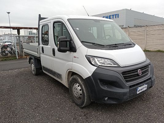 Vehicle image 1 / 5