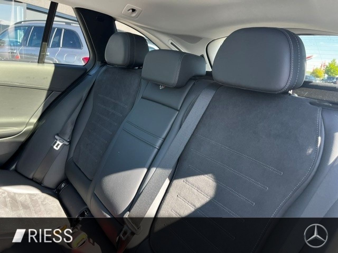 Mercedes-Benz C-Klasse – Bild 12