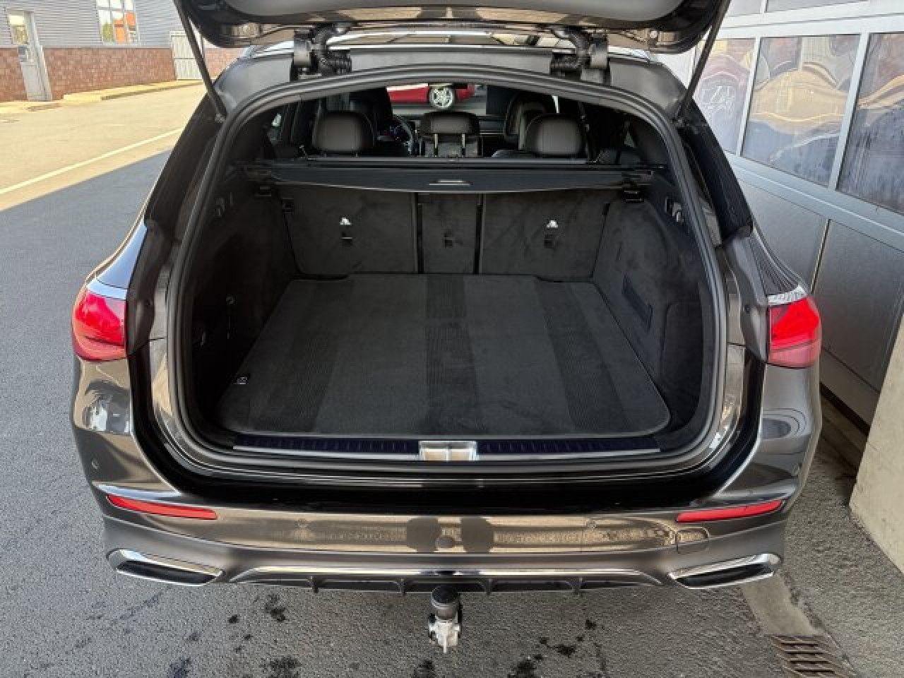 Mercedes-Benz E-Klasse – Bild 9
