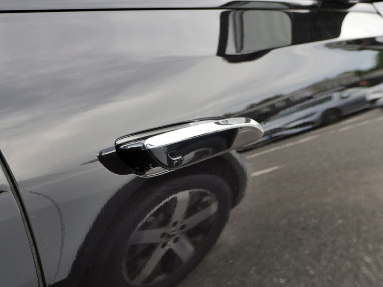 Mercedes-Benz E-Klasse – Bild 8