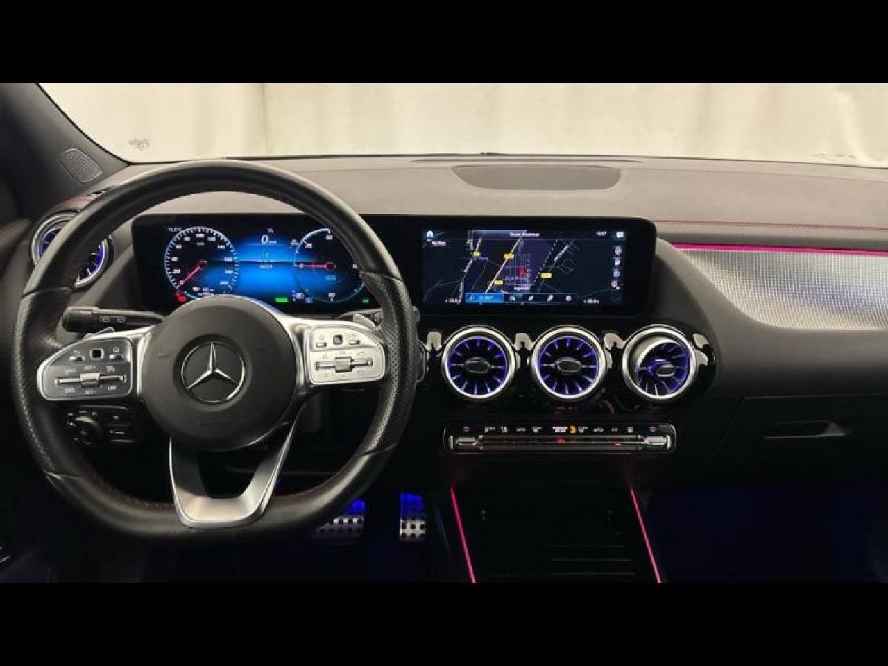 Photo du v&eacute;hicule 11 / 18